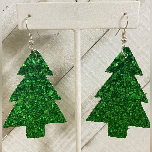 E138 ❤️ Green Glitter Christmas Tree Earrings Jewelry - Picture 1 of 1